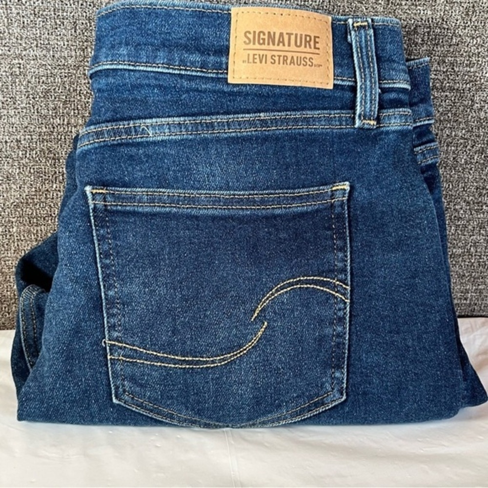 Levi’s Signature Heritage Boyfriend Jeans Womens Size 10 Medium Wash High Rise